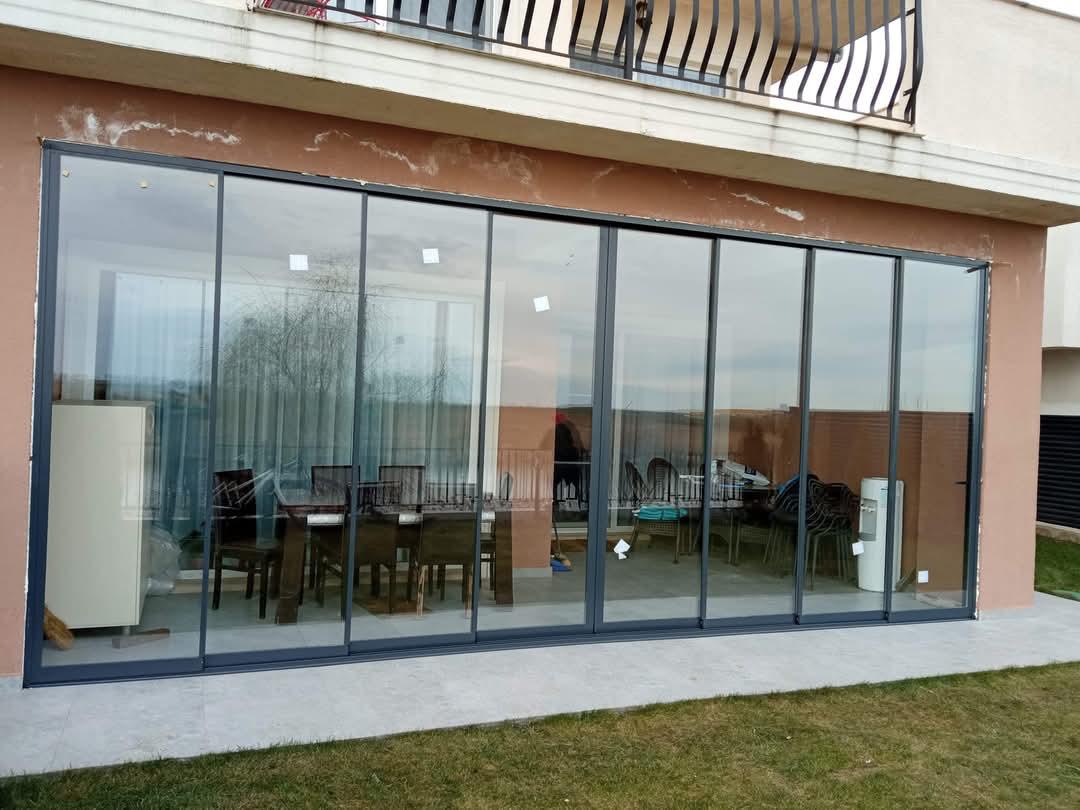 شیشه اسلایدینگ